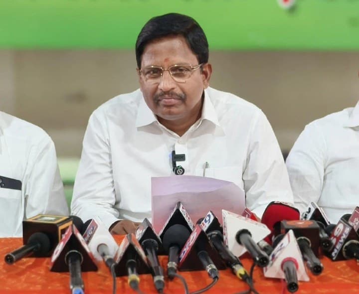 జూనియర్ కళాశాలల అభివృద్ధికి రూ.15 కోట్లు - Udayam