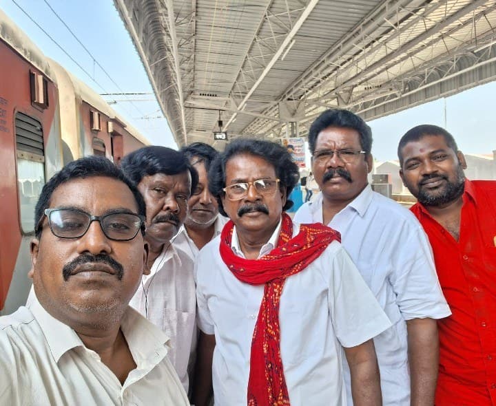 రైతు సమస్యలు పరిష్కరించాలి - Udayam