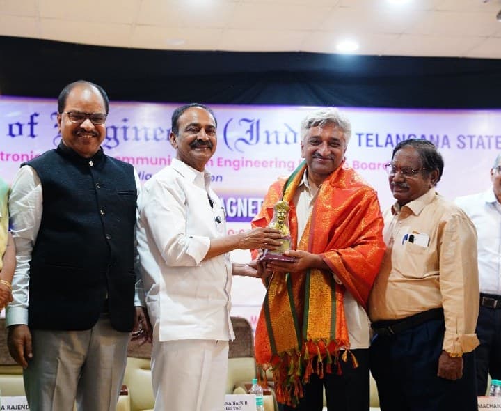 పరిశోధనల ఫలితాలు ప్రజలకు చేరాలి - Udayam