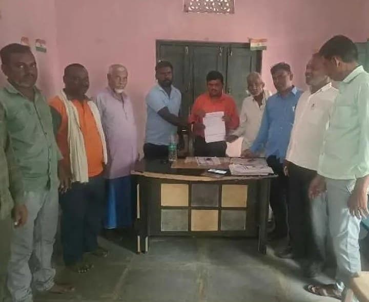 కొత్త ఓటర్ల కోసం దరఖాస్తుల స్వీకరణ - Udayam