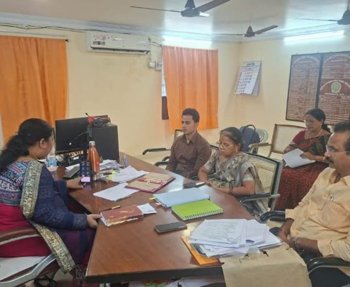 గిరిజన విద్యార్థుల భద్రతకు చర్యలు - Udayam