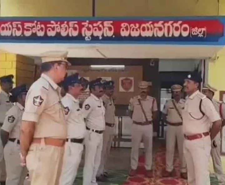 రానున్న ఎన్నికల నేపథ్యంలో ముందస్తు చర్యలు చేపట్డాలి - DSP - Udayam
