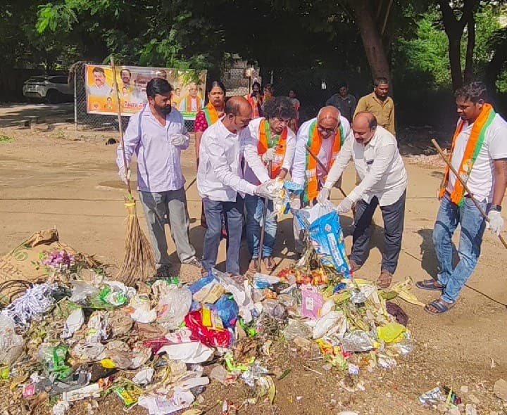 సేవా పక్వాడలో భాగంగా తార్నాకలో పరిశుభ్రత కార్యక్రమం - Udayam