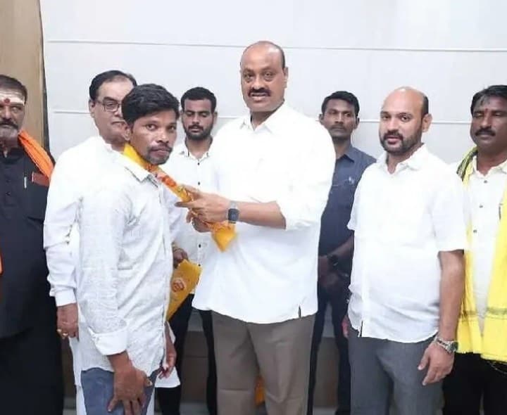 వైసీపీ నుంచి టీడీపీలోకి చేరిన హెచ్.ఎన్.పేట గ్రామస్తులు - Udayam