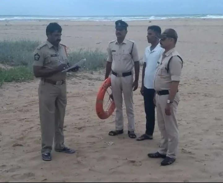 మత్స్యకారులు అప్రమత్తంగా ఉండాలి - Udayam