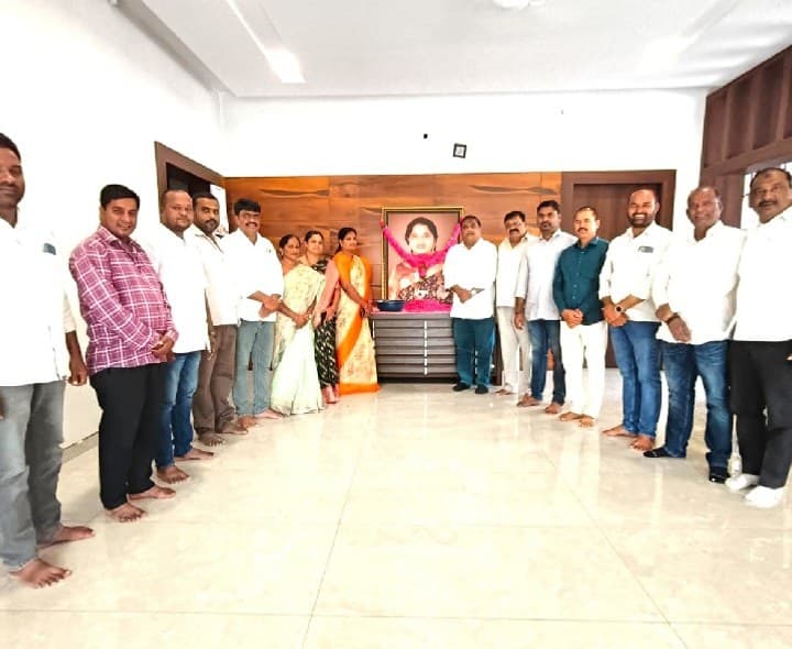 ఘనంగా శ్వేత జయంతి వేడుకలు - Udayam