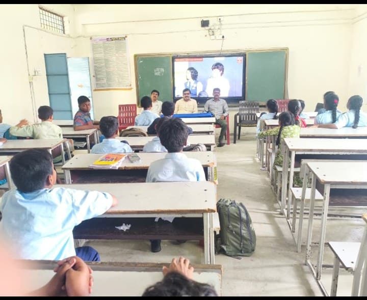 సైబర్ నేరాల విషయంలో చైతన్యం అవసరం - Udayam