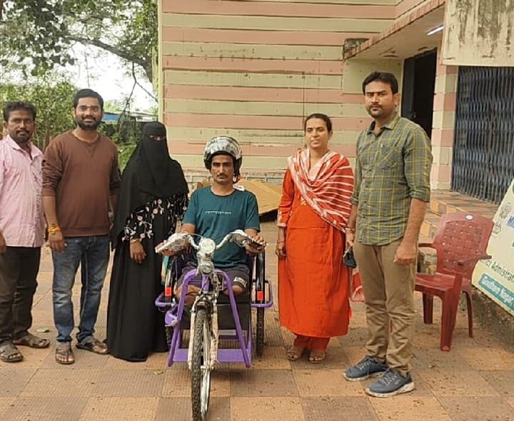 మానవత్వం చాటుకున్న ఎమ్మెల్యే పైడి - Udayam