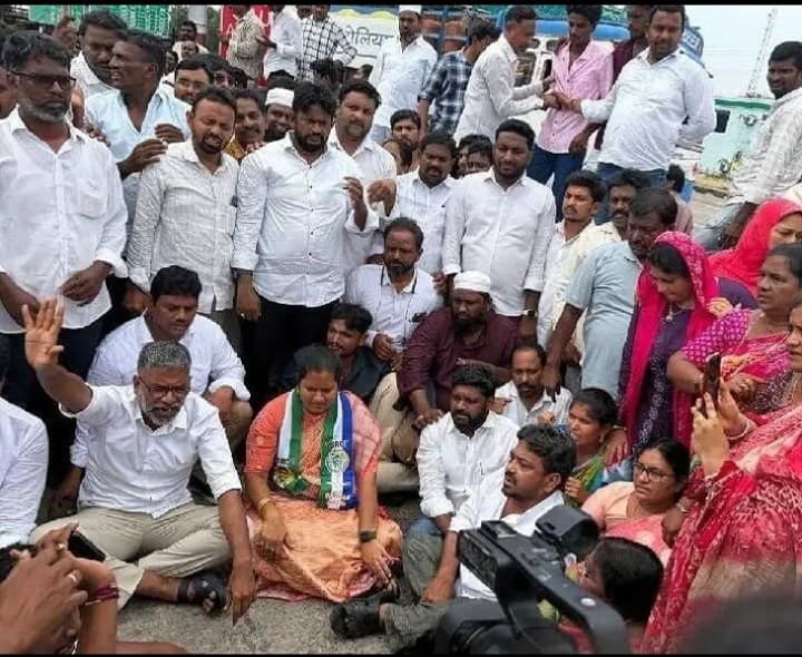 కాజా టోల్లాజా వద్ద ఉద్రిక్తత - Udayam