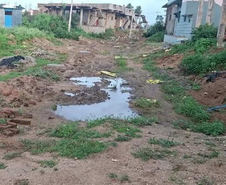 కాలనీ సమస్యలను పరిష్కరించండి - Udayam
