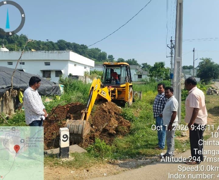 చింతలూర్లో డ్రైన్ ఎండ్ పనుల పరిశీలన - Udayam