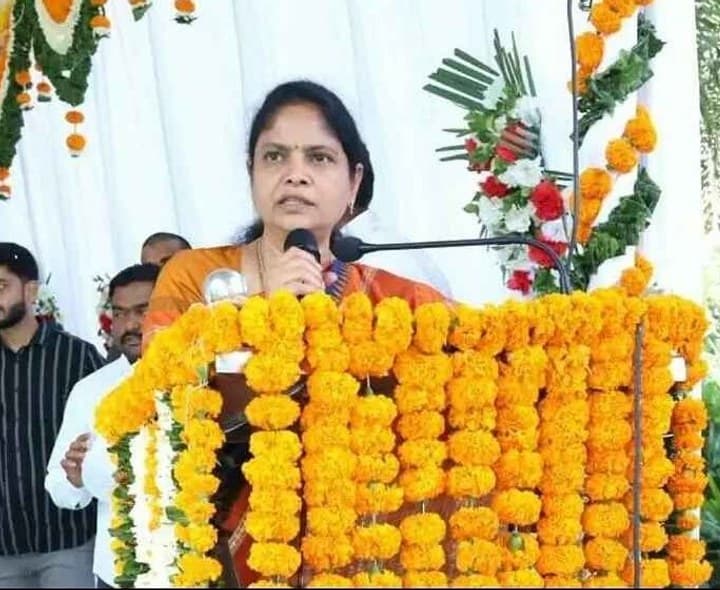 మహిళా సంఘాలకు రూ.368 కోట్లు - Udayam