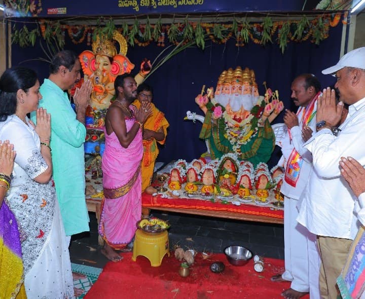 విశ్వకర్మ జయంతి సందర్భంగా రక్తదాన శిబిరం - Udayam