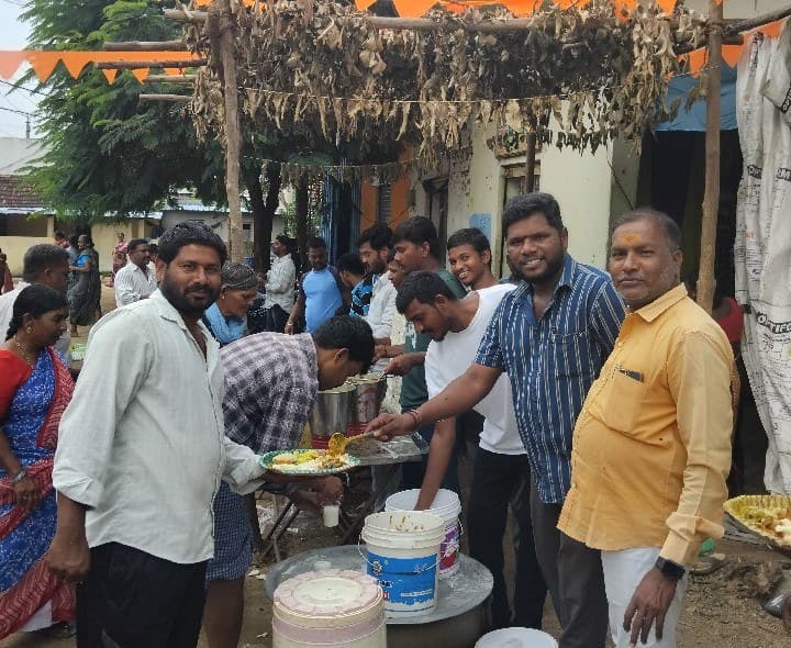 వినాయక మండపం వద్ద అన్న సత్రం - Udayam