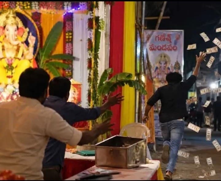 గణేశ్ మండపంలో రూ.80 వేల చోరీ - Udayam