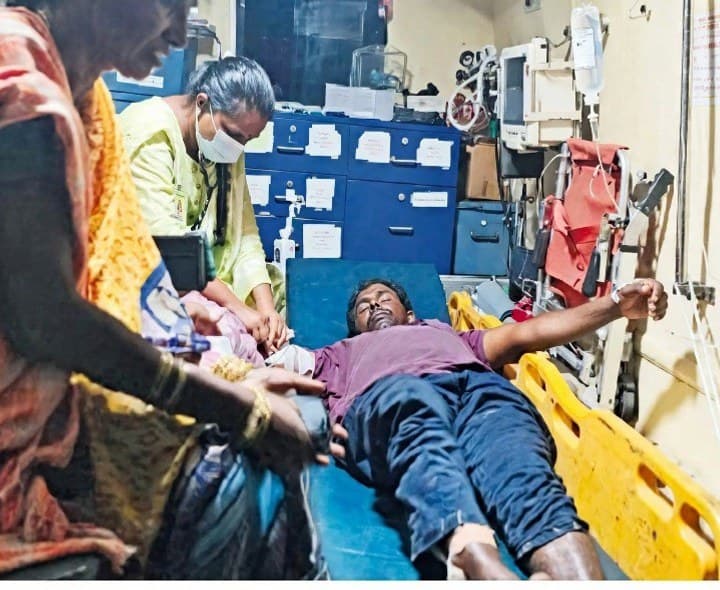 విషపురుగు కాటుతో రైతుకు అస్వస్థత - Udayam