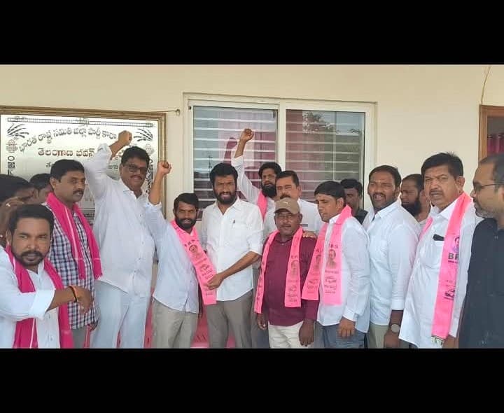 నిర్మల్ రూరల్ పలువురి బి.ఆర్.ఎస్ లో చేరిక - Udayam