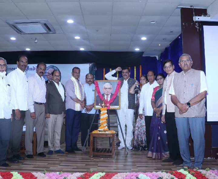 ఎల్ నినోతో కరువు పరిస్థితులు: మంత్రి కోమటిరెడ్డి - Udayam