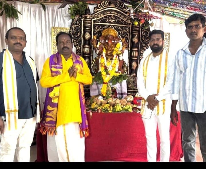 అగనంపూడి లో అంగరంగ వైభవంగా జరిగిన వినాయక చవితి వేడుకలు - Udayam