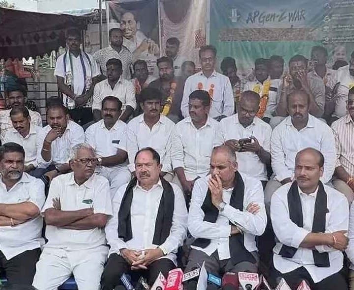 వైసీపీ ర్యాలీలకు అనుమతి నిరాకరించిన పోలీసులు