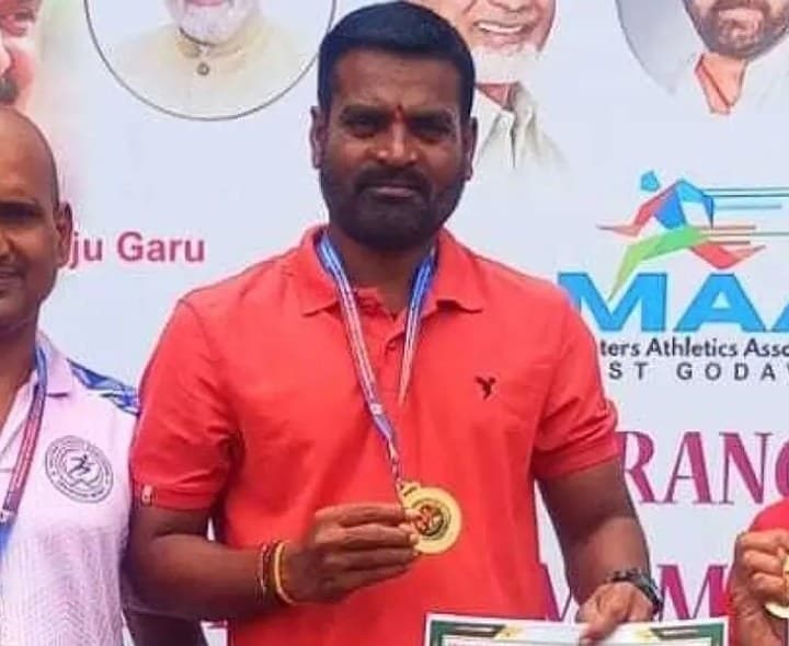 రాష్ట్ర స్థాయి మాస్టర్ అథ్లెటిక్స్ మెరిసిన నరసన్నపేట క్రీడాకారుడు - Udayam