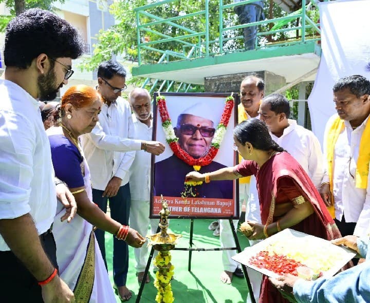 నిజామాబాద్ బాపూజీ బీసీల అభ్యున్నతికి చేసిన సేవలు చిరస్మరణీయం మేయర్ - Udayam