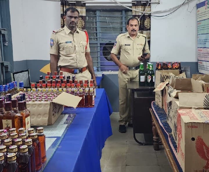ఎల్లపల్లిలో బెల్ట్షాప్పై పోలీసుల దాడి.. రూ.93 వేల మద్యం స్వాధీనం - Udayam