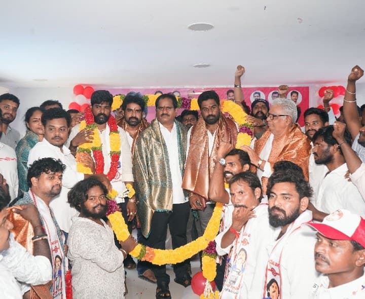 చిప్పాడ గ్రామ యువనేత శ్రీ శివరామ రెడ్డి తో పాటు 100 కుటుంబాలు చేరిక - Udayam