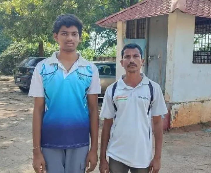 జిల్లా క్రికెట్ జట్టుకు పెదబొండపల్లి విద్యార్థి ఎంపిక - Udayam