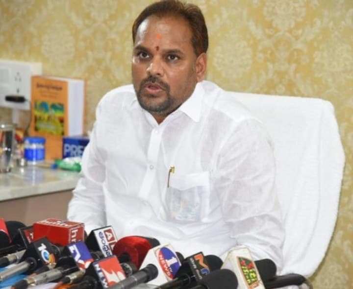 చిన్న శ్రీను ఆపరేషన్ షురూ.. చేరికలకు శ్రీకారం - Udayam