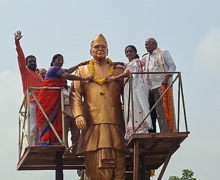 సిరిసిల్లలో కొండ లక్ష్మణ్ బాపూజీకి ఘన నివాళులు - Udayam