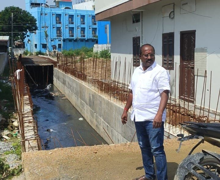 నాలా స్లాబ్ పనులు నాణ్యతతో చేపట్టాలి - Udayam