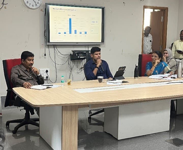 ప్రభుత్వ ఆసుపత్రులపై నమ్మకం పెంచాలి - Udayam