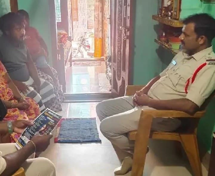 కురుపాంలో ఇంటింటికీ 'మన్యం పోలీస్’ కార్యక్రమం - Udayam