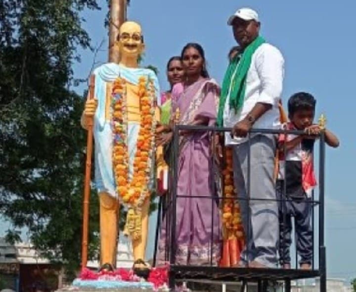 సత్యం, అహింసతో స్వాతంత్య్ర పోరాటానికి కొత్త దిశ చూపిన మహాత్ముడు - Udayam