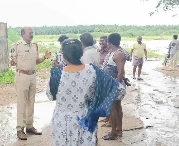 వేగావతినదిలో దిగవద్దు - Udayam