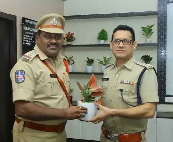 ఖమ్మం 3 టౌన్ ఇన్స్పెక్టర్గా చిట్టిబాబు బాధ్యతలు - Udayam