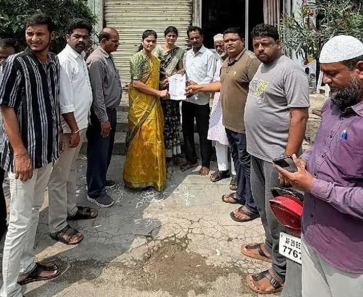 అర్హులైన ప్రతి లబ్ధిదారునికి ప్రభుత్వ పథకాలు అందాలి: చైర్ పర్సన్ - Udayam