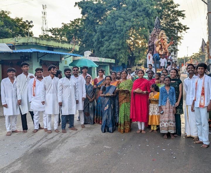 బ్రదర్స్ యూత్ ఆధ్వర్యంలో వినాయక నవరాత్రి ఉత్సవాలు ప్రారంభం - Udayam
