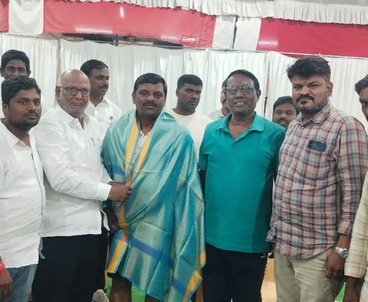 తాండూర్ లో బీసీ నేతలతో తీన్మార్ మల్లన్న భేటీ - Udayam