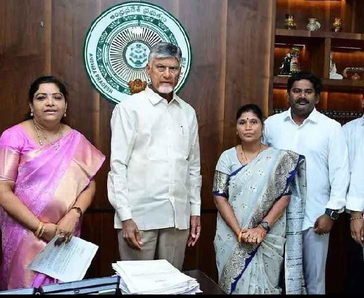 వంతెన నిర్మాణానికి సీఎంను అదనపు నిదులు కోరిన ఎమ్మెల్యే - Udayam