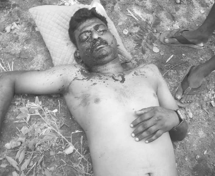 చెట్టును ఢీకొన్న కారు యువకుడికి తీవ్ర గాయాలు - Udayam