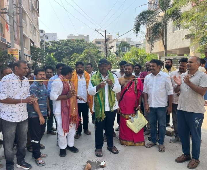 మహదేవపురంలో సీసీ రోడ్డు పనులకు శంకుస్థాపన - Udayam