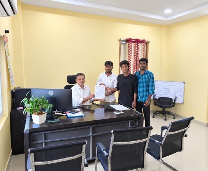 బీసీ హాస్టళ్లలో గ్యాస్ స్టవ్ ఏర్పాటు చేయాలి' - Udayam