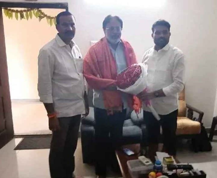 MLC తో నెల్లిమర్ల YCP ఇన్ చార్జ్ భేటీ - Udayam