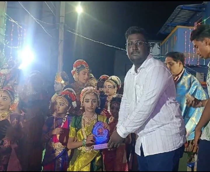వినాయక మండపంలో చిన్నారుల కూచిపూడి - Udayam