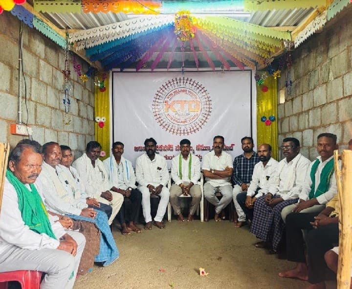 కమ్యూనిటీ హాల్ ను ప్రారంభించిన జిసిసి చైర్మన్ - Udayam