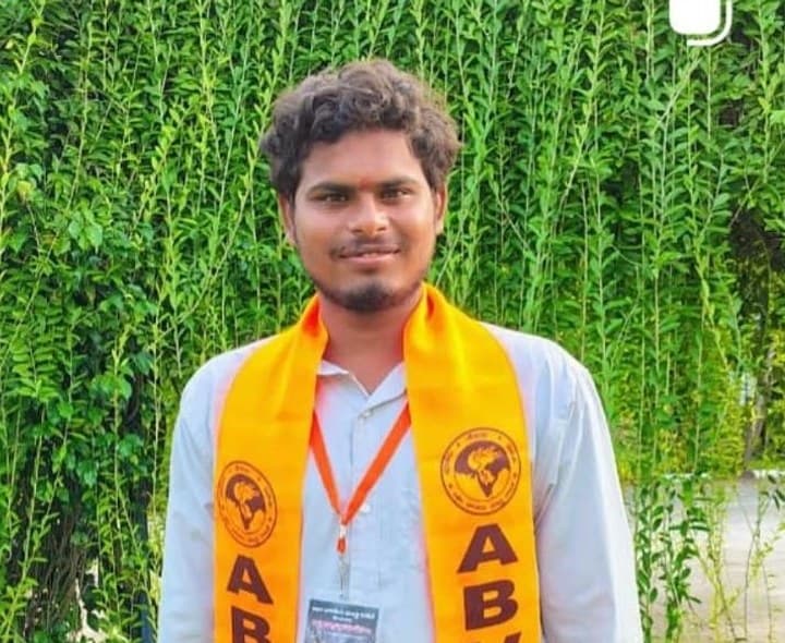 నిర్మల్ ఏబీవీపీ ఇందూర్ విభాగ్ చేలుకో కన్వీనర్ గా దినేష్ - Udayam