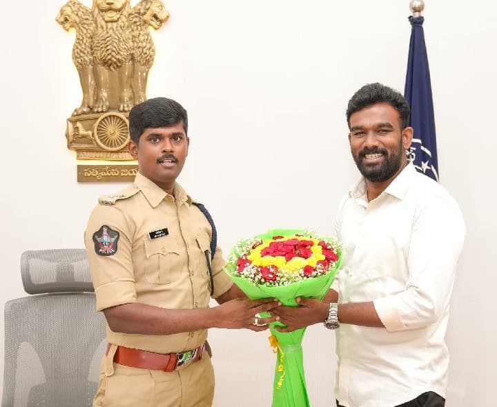 జిల్లా ఎస్పీ ని కలిసిన టిడిపి యువనేత - Udayam
