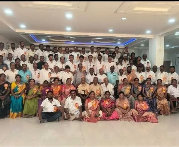 వైభవంగా పూర్వ విద్యార్థుల ఆత్మీయ సమ్మేళనం - Udayam